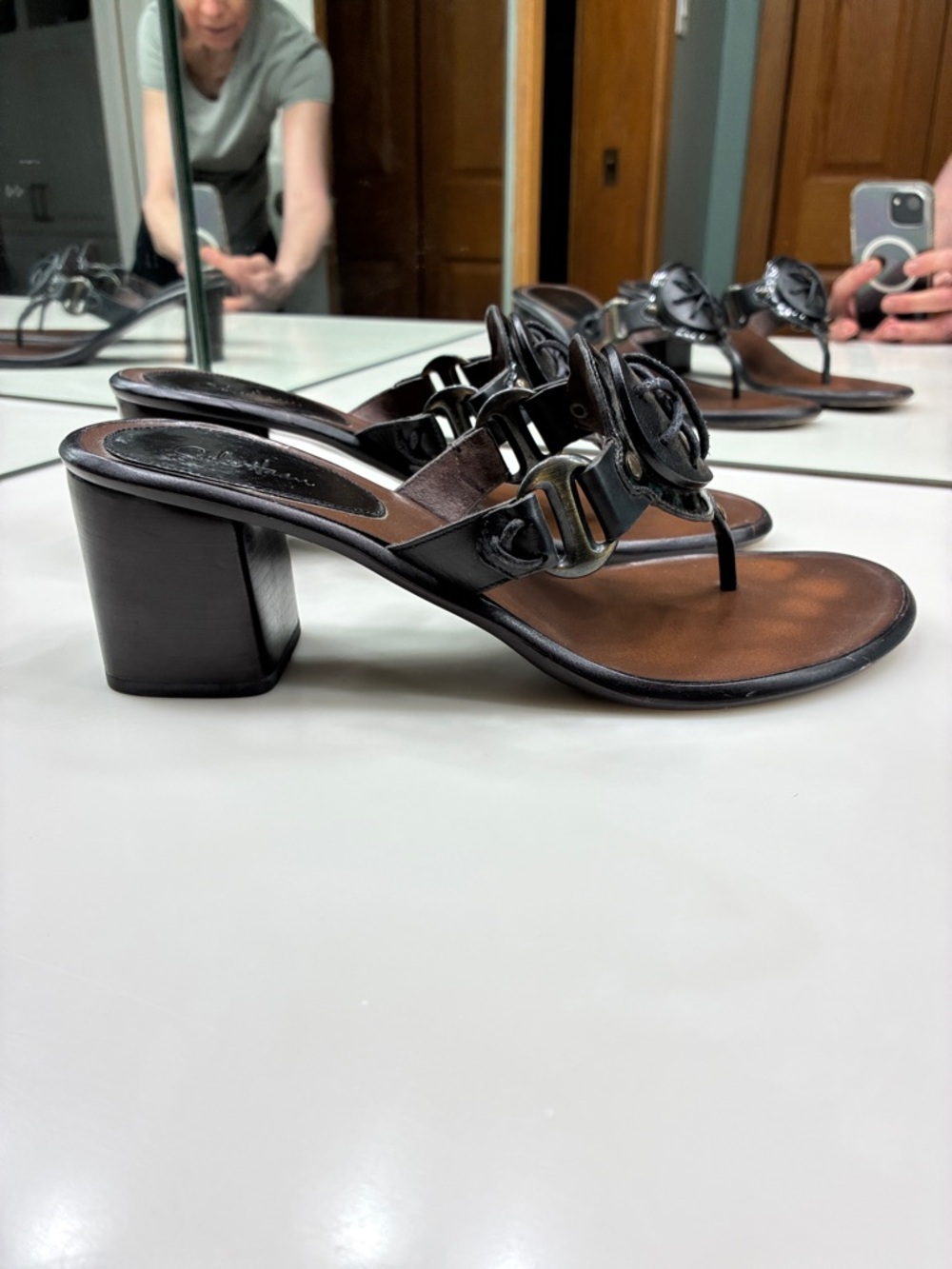 Cole Haan Antonia Black Leather Block Heel Thong Sandals Size 9